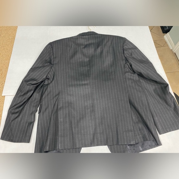 Hugo Boss US Black Pinstripe 2 Pc Suit Jacket And Pants Measurements In Pics - Picture 2 of 13